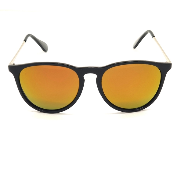 Classic Style Sunglasses with Cross Pendant - Picture 5 of 7